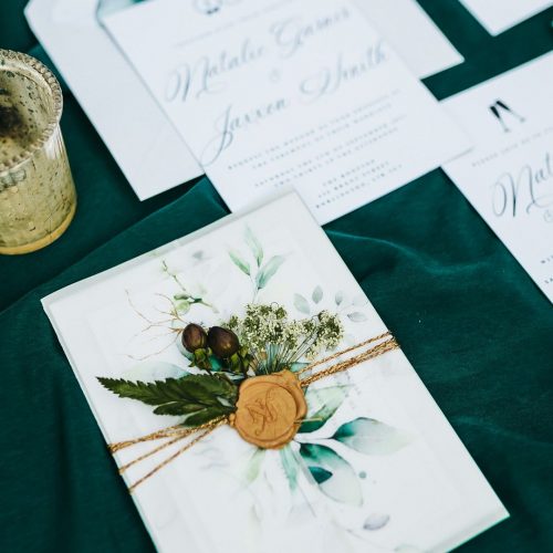 Modern Summer Woodland Romance_Cacie Carroll Photography_ModernSummerRomanceReceptionxCacieCarrollPhotography-33_low